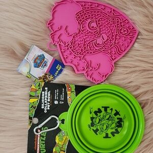 Brand New NICKELODEON SILICONE COLLAPSABLE PET BOWL & LICK PAD